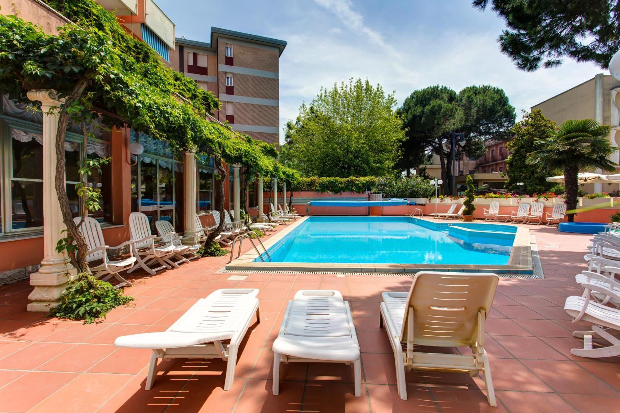 Hotel Meeting Cesenatico Dış mekan fotoğraf