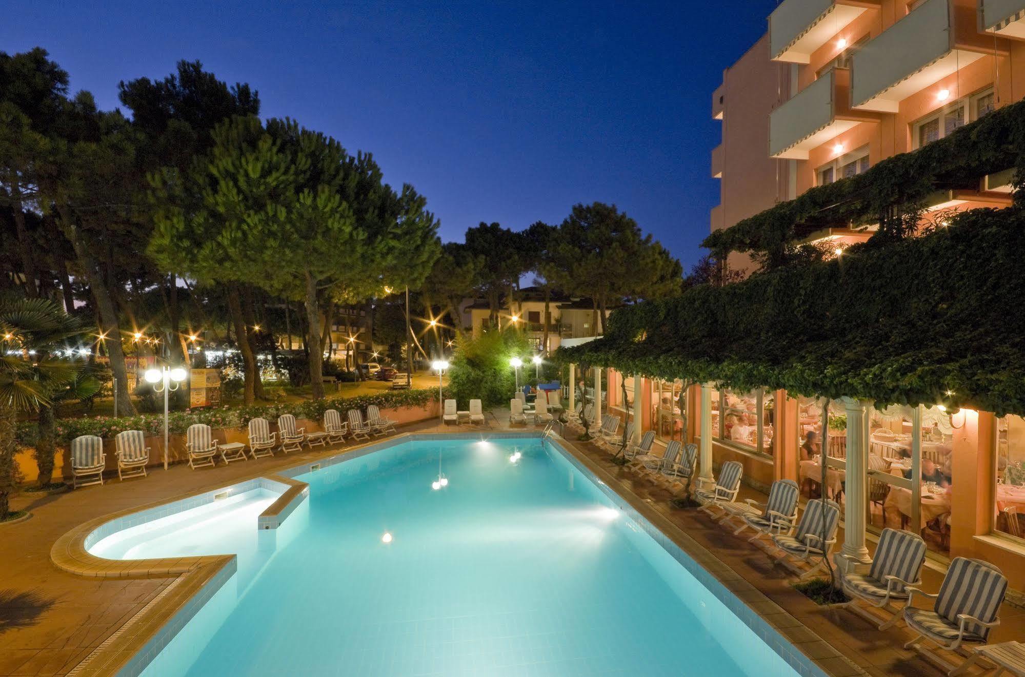 Hotel Meeting Cesenatico Dış mekan fotoğraf